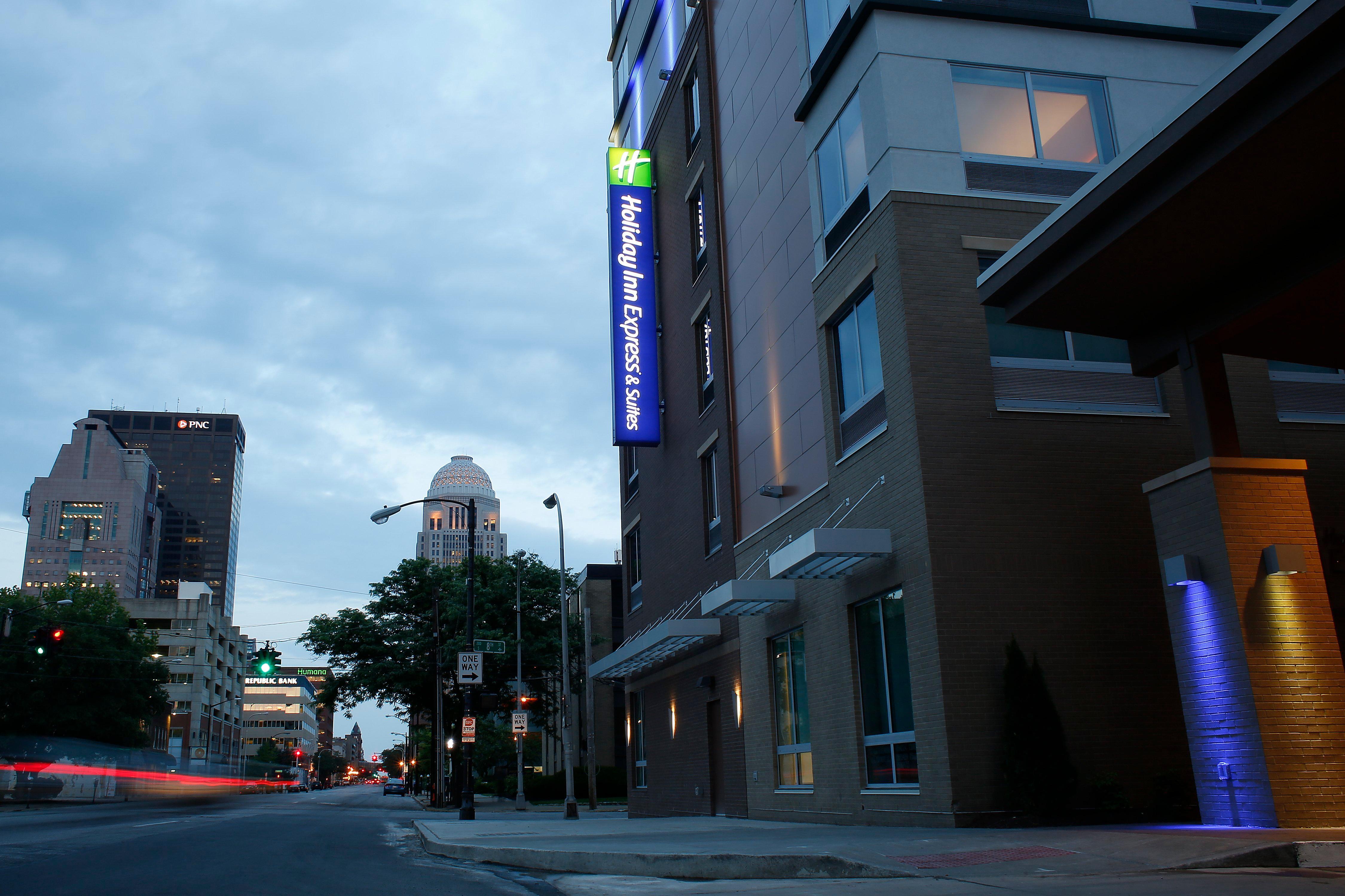 Holiday Inn Express & Suites Downtown Louisville By Ihg Экстерьер фото