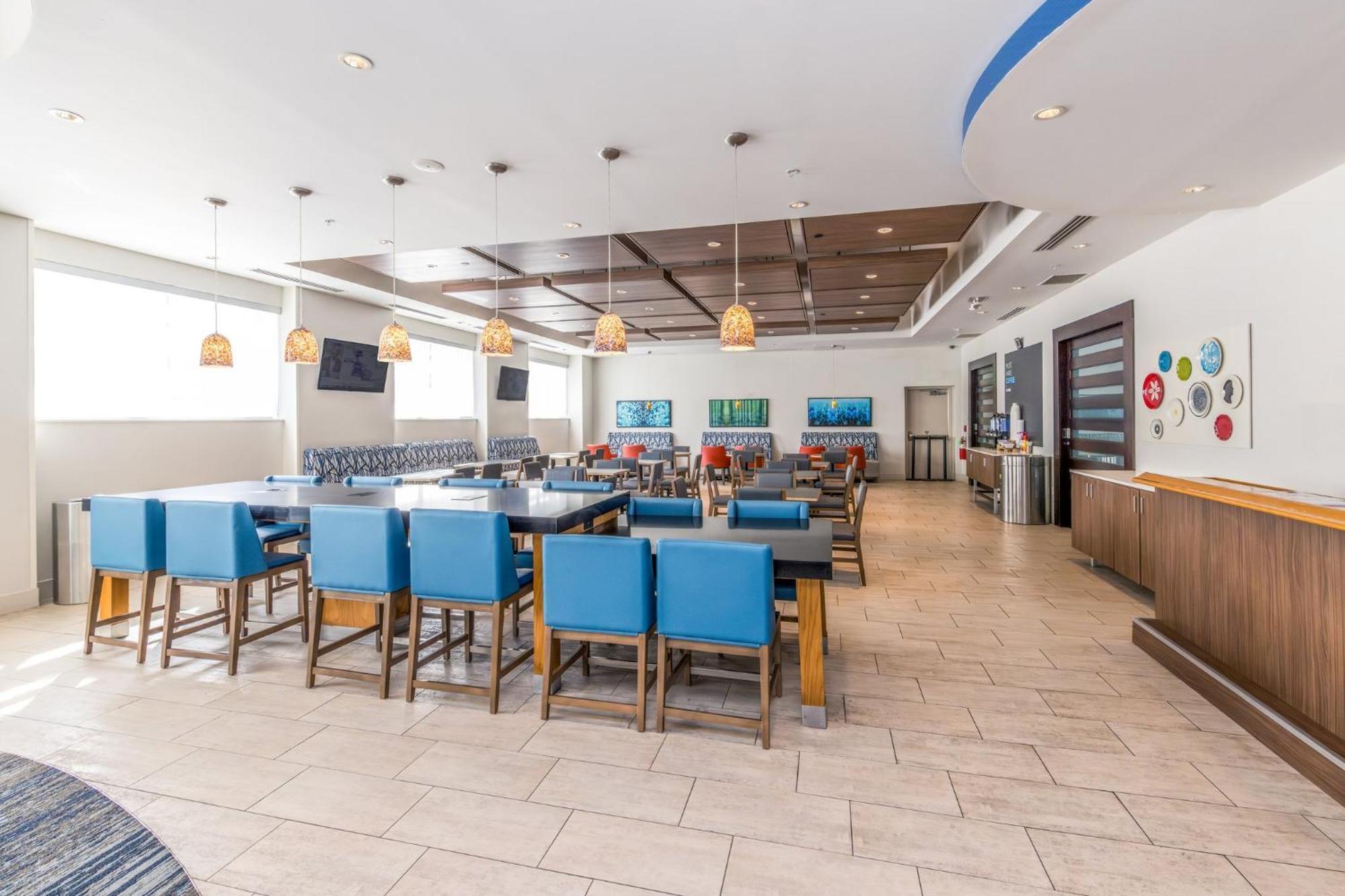 Holiday Inn Express & Suites Downtown Louisville By Ihg Экстерьер фото