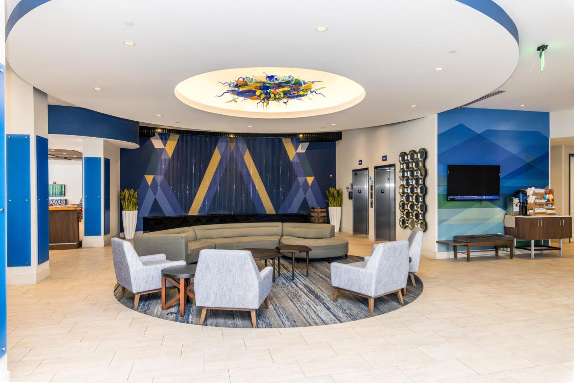 Holiday Inn Express & Suites Downtown Louisville By Ihg Экстерьер фото