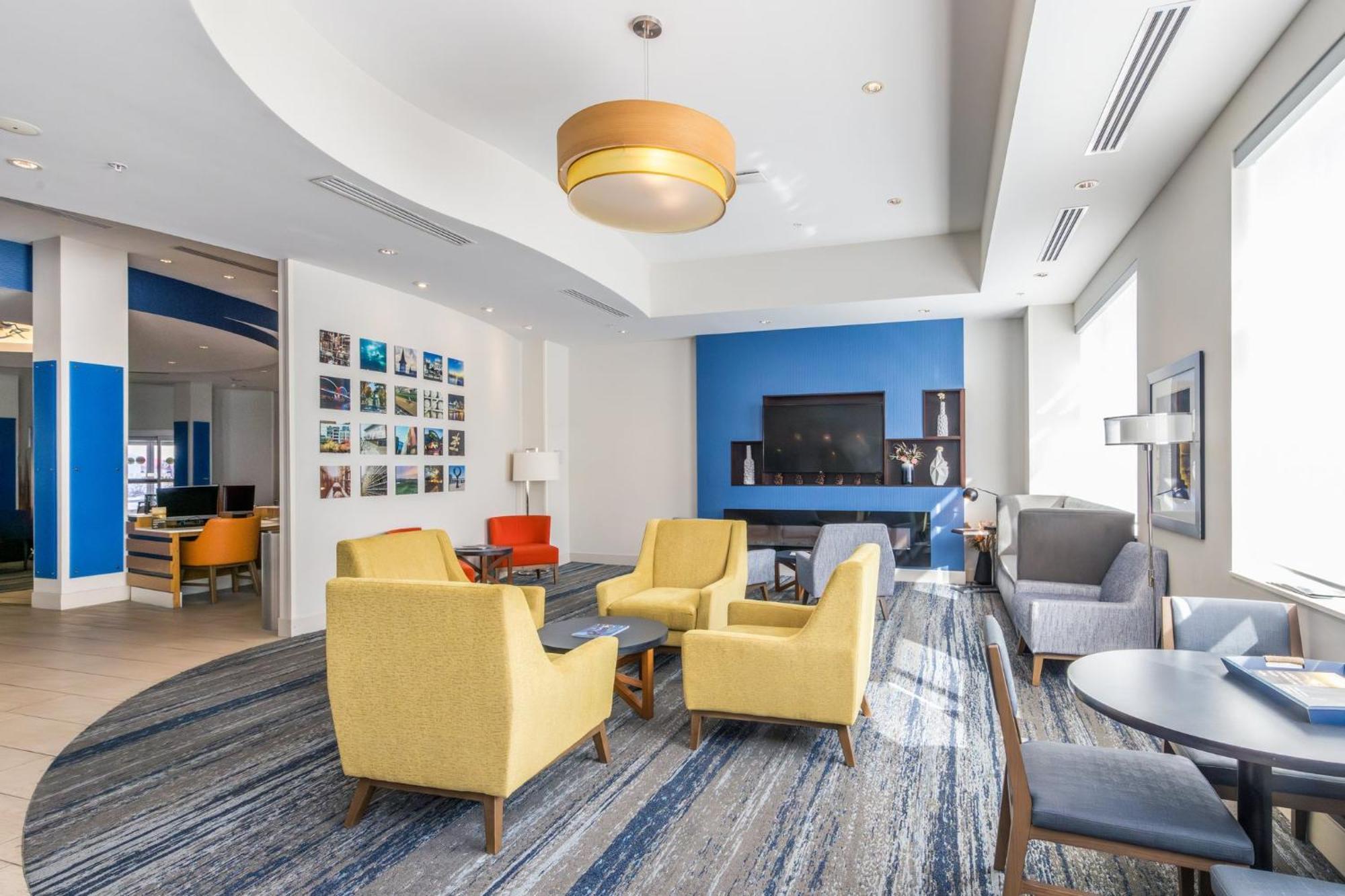 Holiday Inn Express & Suites Downtown Louisville By Ihg Экстерьер фото