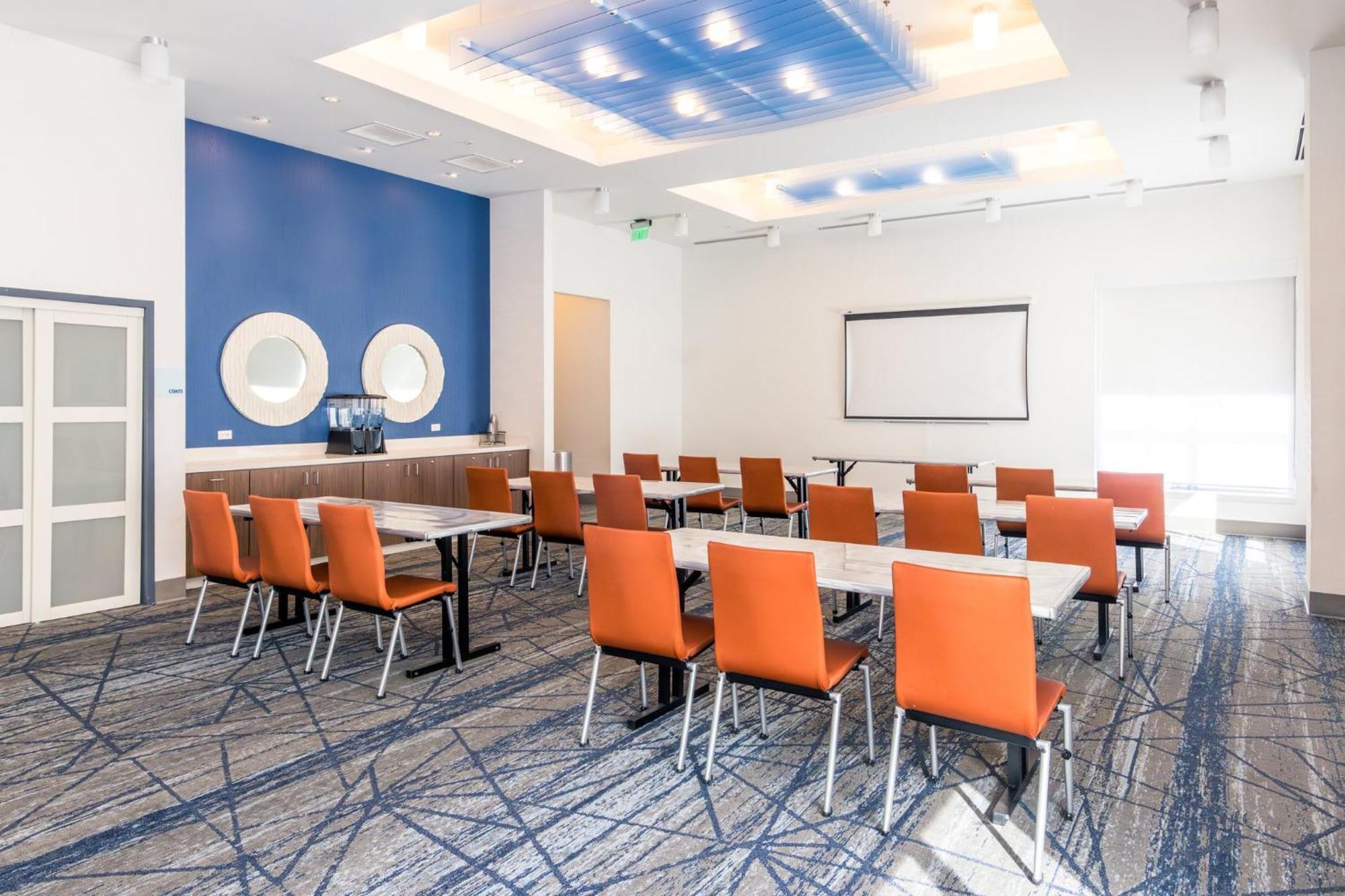 Holiday Inn Express & Suites Downtown Louisville By Ihg Экстерьер фото